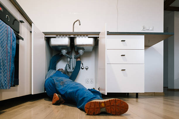 Professional Plumbing technician working in Lakeview, MI